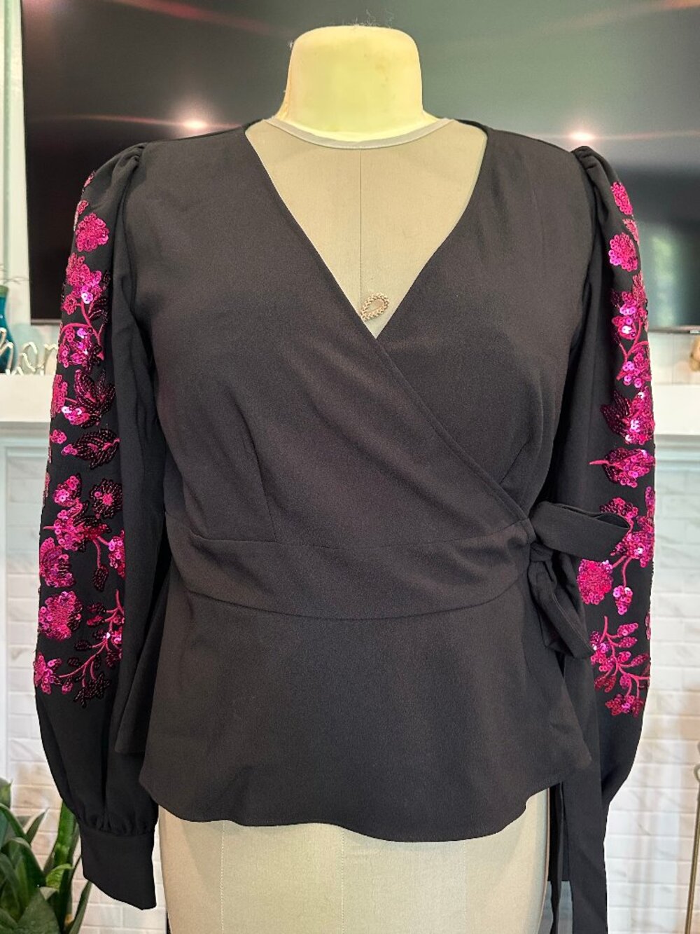 Venus - Sequin Sleeve Detail Blouse - Black Magenta - Size Large - NWOT